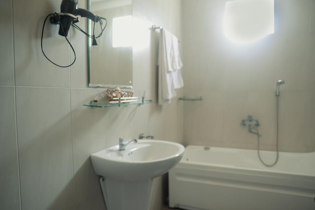 Thanh Hien Hotel Da Nang Buitenkant foto